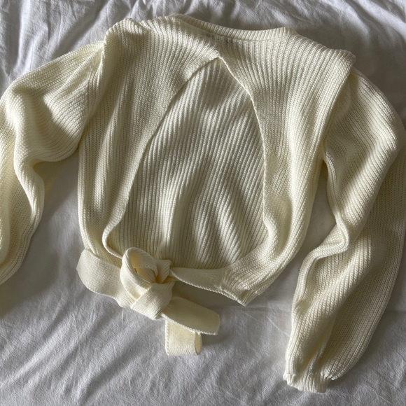 Cream open back sweater - Picture 4 of 8